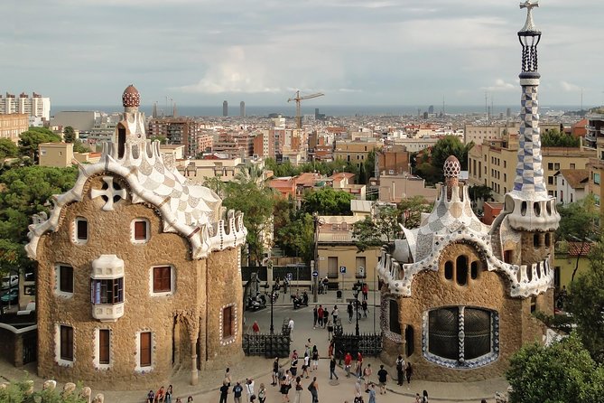 Best Gaudi Private Tour with Sagrada Familia & Park Guell in BCN - Passeig de Gràcia: the quick-hit modernist avenue stop