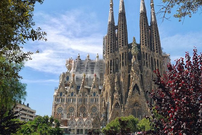 Best Gaudi Private Tour with Sagrada Familia & Park Guell in BCN - The $584.10 price: what you’re paying for, and when it feels worth it