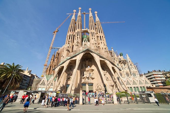 Best of Barcelona Excursion with Optional Attractions Tickets - La Sagrada Família: Exterior First, Optional Inside Finish