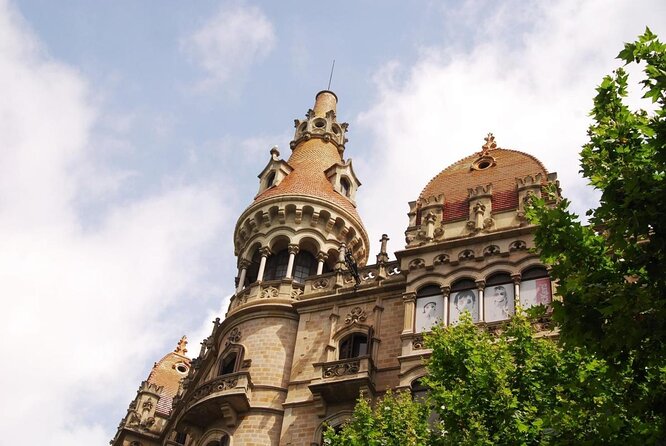 Best of Barcelona Highlights Bike Tour in Small-Group or Private tour - Key Highlights at a Glance