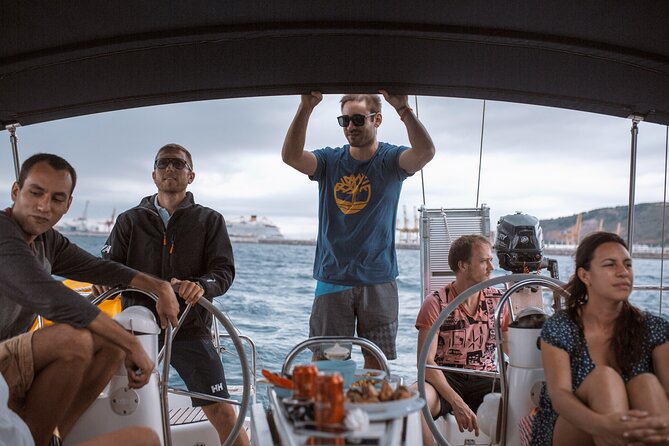 Big sailboat until 12 passengers + crew from Barcelona with Cava - Torre Agbar and Platja de la Nova Icaria: the coast comes back to life
