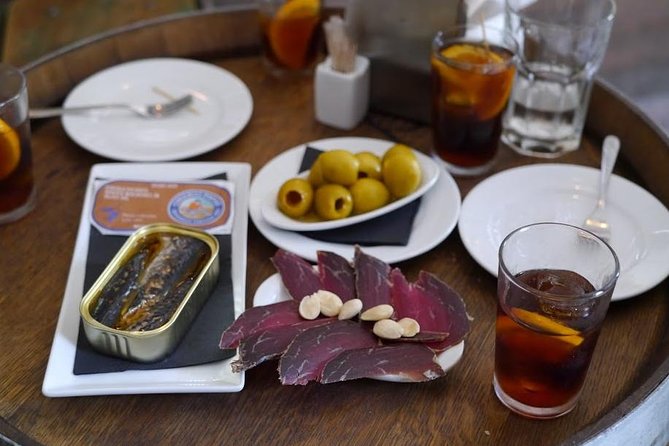 Born to Eat: Gourmet Tapas & Wine Small Group Tour in Old Barcelona - Price and What $116.10 Buys You (Food, Drinks, and Time)