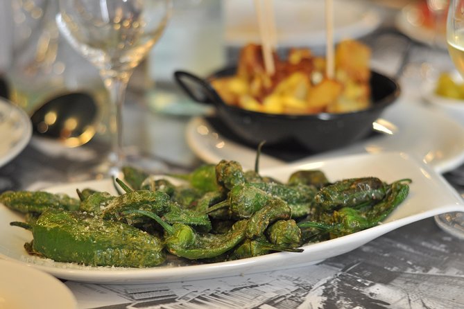 Born to Eat: Gourmet Tapas & Wine Small Group Tour in Old Barcelona - Basilica de Santa Maria del Mar: A Free Stop That Adds Meaning