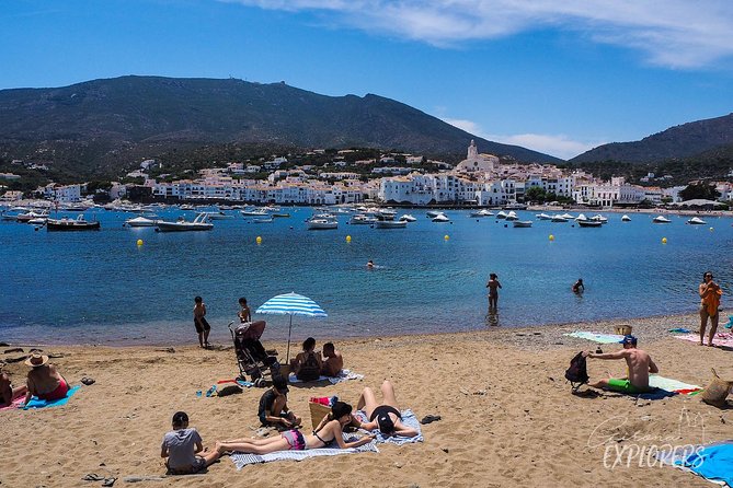 Cadaqués & Dalí House-Museum day trip from Girona (tickets included) - Cadaqués in walking time: sea, old streets, and pastry tastings
