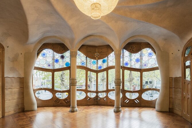 Casa Batllo Fast Track Tour with Optional White Rabbit Museum - Should You Book This Casa Batlló Fast Track With Optional White Rabbit?