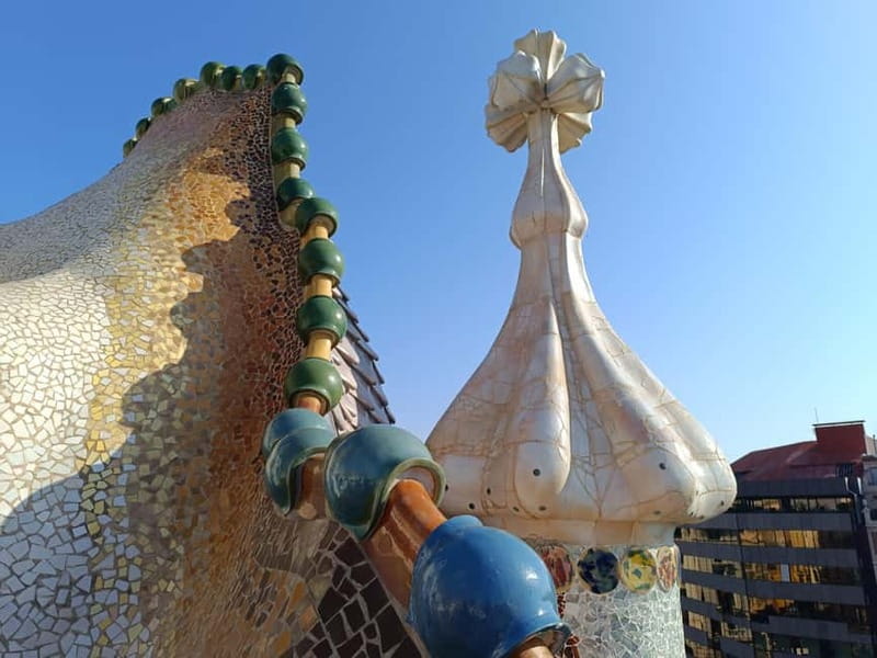Casa Batlló First Access Insider Tour With Breakfast - Rooftop time: panoramic views and room to breathe