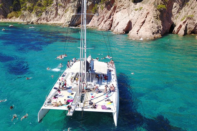 Catamaran trip with other groups along the Costa Brava. Saturday. - 4 Hours at Sea: How the Timing Works for a Saturday Afternoon