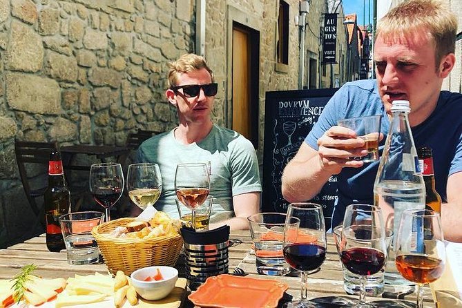 Cava Wineyard & Sitges Day Trip from Barcelona - The ride matters: air-conditioning, timing, and small-group flow