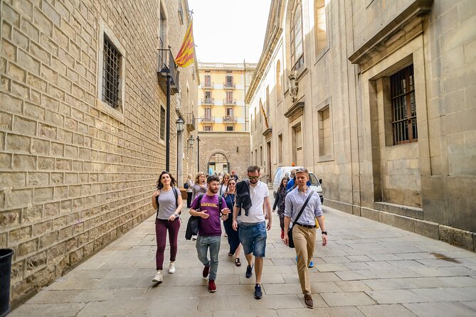 Censored Barcelona Tour - Plaza Catalunya Meeting Point: How to Avoid the Most Common Problem