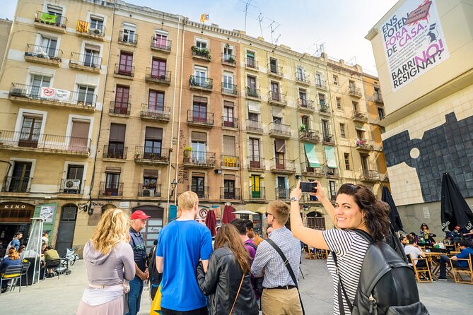 Censored Barcelona Tour - Photo Help That Feels Practical, Not Forced