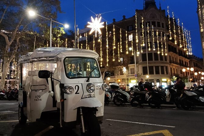Christmas Lights Tour of Barcelona in Private Eco Tuk Tuk - Rambla de Catalunya and Casa Calvet: the less crowded elegance