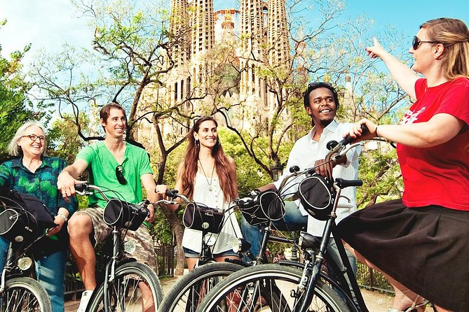 City Center Bike Tour in Barcelona - Beach time at Playa de la Barceloneta, then back toward landmarks