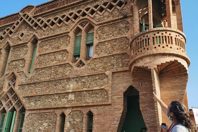 Colonia Guell & Casa Vicens Skip-the-Line Ticket Private Tour - Stop 3: Torre Bellesguard, a Gaudi-designed manor house from 1900