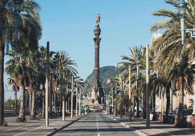 Columbus Monument Lookout: Scenic Ramblas, Sea and Montjuïc Views - Timing: when to go for light, fewer delays, and better comfort