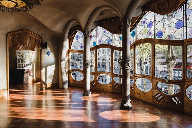 Complete Gaudi Tour: Casa Batllo, Park Guell & Sagrada Familia - Your real value: reserved tickets and crowd control that actually helps