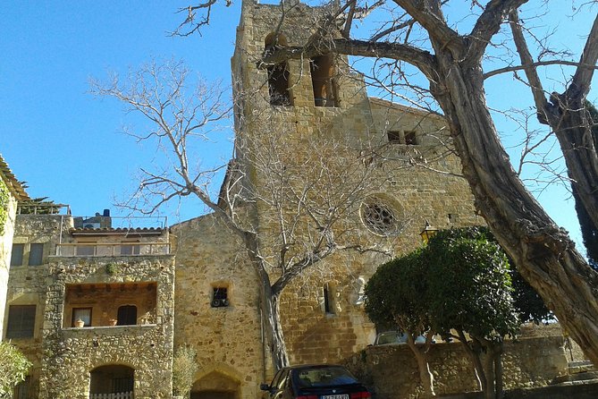 Costa Brava and Medieval Villages Small Group from Girona - Plaça de Sant Feliu to the Coast: Starting Smoothly in Girona