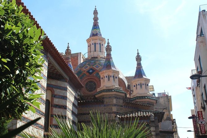 Costa Brava Day Sightseeing Tour with Boat Trip from Barcelona - Arriving in Tossa de Mar around 12:15: guided Vila Vella walk plus lighthouse views