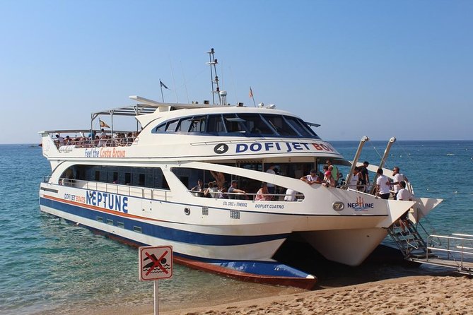 Costa Brava Day Sightseeing Tour with Boat Trip from Barcelona - The DOFIJETS boat trip you do not replace with photos: cliffs, blue water, and a fun ride