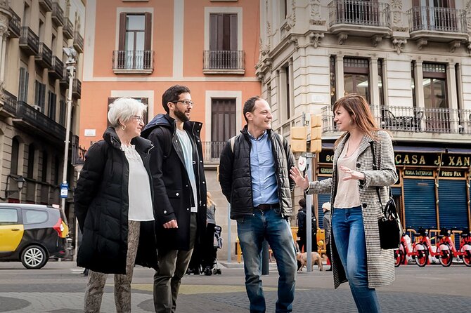 Crimes the tour through the Dark Side of Barcelona - Starting on La Rambla, right where the story kicks off
