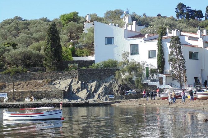Dalí 2 Museums, Figueres and House of Portlligat small group from Girona - What You Can Expect From the Guides