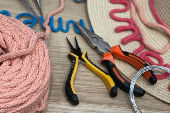 Design and Craft a Raffia Bag in Barcelona - Who should book this (and who might want to choose differently)