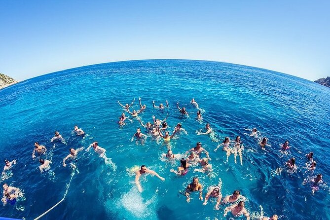Discover secrets of the sea swimming cave and underwater vision - Key things to know before you go