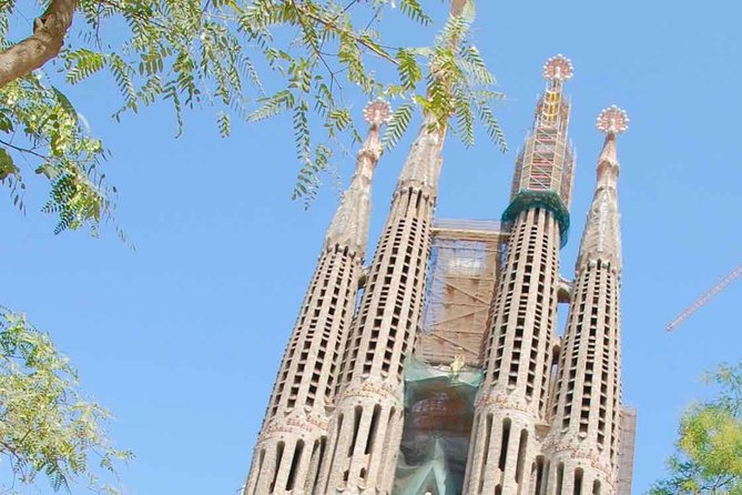 E-Bike tour in Barcelona with English Guide - Why a 3-hour e-bike tour is great for first-time Barcelona orientation