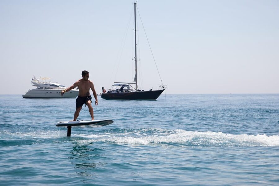 E-FOIL FLITEBOARD BARCELONA - Language Support Makes the Coaching Stick