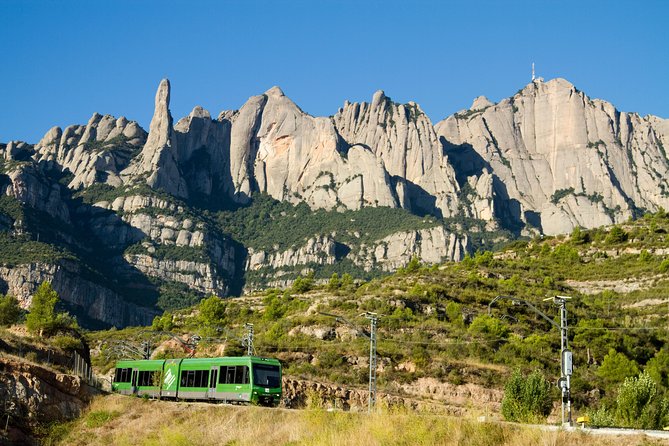 Easy Montserrat: Half Day Trip from Barcelona - Getting to Barcelona North Station (and why you should arrive early)