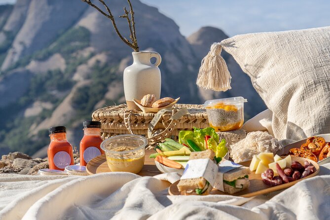 Elegant Private Picnic in Montserrat at 1100m Altitude - The return route that keeps the day fresh