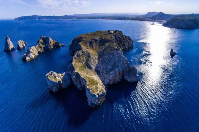 Estartit (1h 30m STOP) & Medes Islands - Super Underwater Vision - Key highlights worth marking on your day
