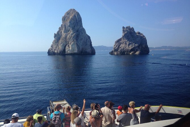 Estartit (1h 30m STOP) & Medes Islands - Super Underwater Vision - Foradada cave and Cala Montgó, built for quick photo moments