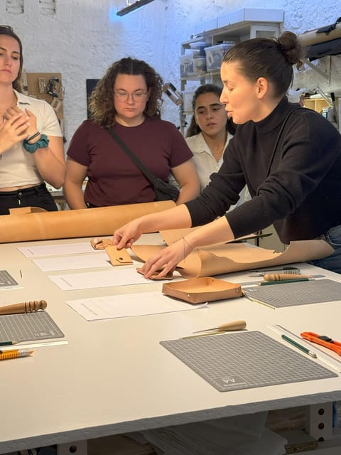 Experience in Leather Goods Workshop- Leather Accessory - Key takeaways before you go