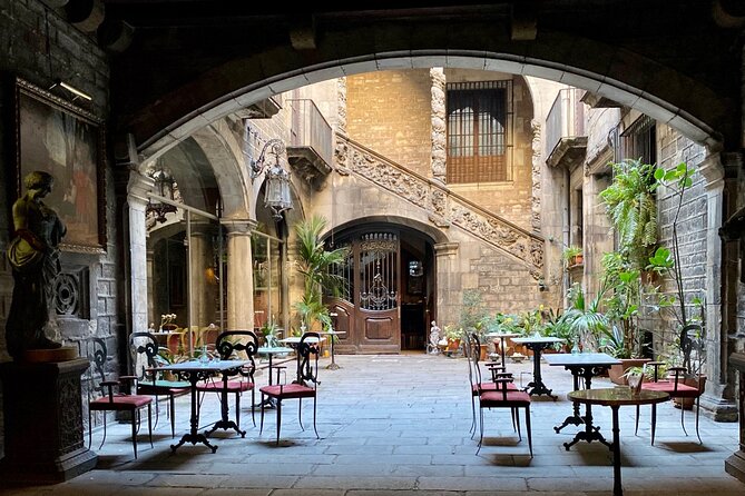 Explore hidden streets of Barcelona with a local - Plaça de Sant Jaume and Plaça de Sant Just: the Roman map clicks