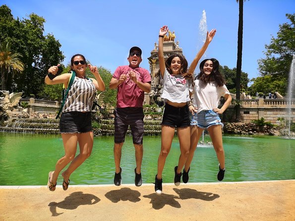 Family Private Tour: Churros, Hot Chocolate & Games in Barcelona - Palau Guell and the Raval quarter: architecture without the pressure