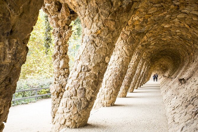 Fast Track Sagrada Familia & Park Guell the best of Gaudí - Park Güell: skip the lines, then face the stairs