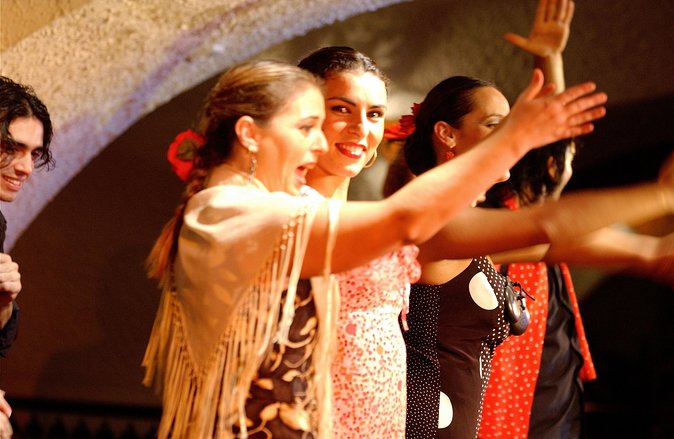 Flamenco Night at Tablao Cordobes in Barcelona - Tablao Cordobés on Las Ramblas: The Setting That Shapes the Show