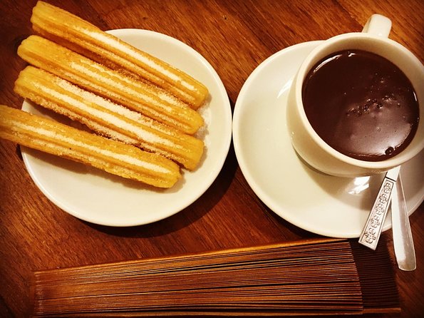 Food & Drink Private Tour of Barcelona in Traditional Taverns - Stop 5: La Pallaresa Xocolateria Xurreria for churros con chocolate