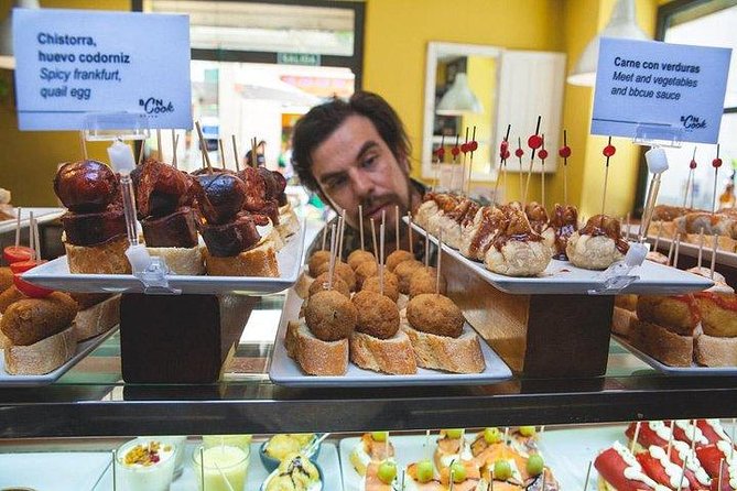 Food & Drink Tasting Private Tour & Sagrada Familia Skip the Line - Sagrada Familia: skip the line, audio guide, and what you should expect inside