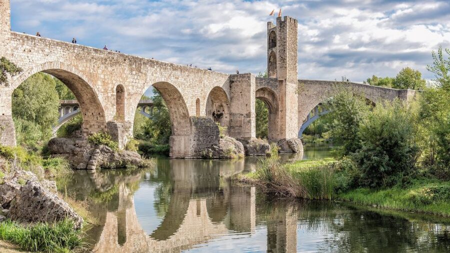 From Barcelona: Besalú & Medieval Towns Tour w/ Hotel Pickup - Key moments that make this tour work