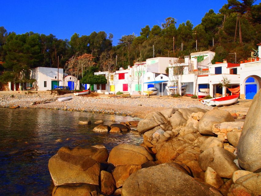 From Barcelona: Costa Brava and Girona Small-Group Tour - From Passeig de Gràcia to the Coast (Timing and Van Ride)