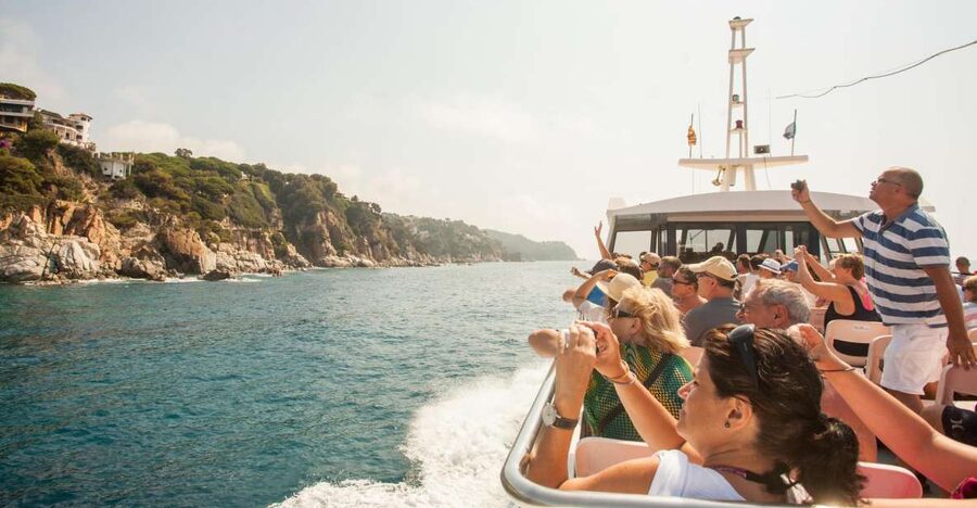 From Barcelona: Costa Brava Day Tour with Boat Trip - Key Points Before You Go