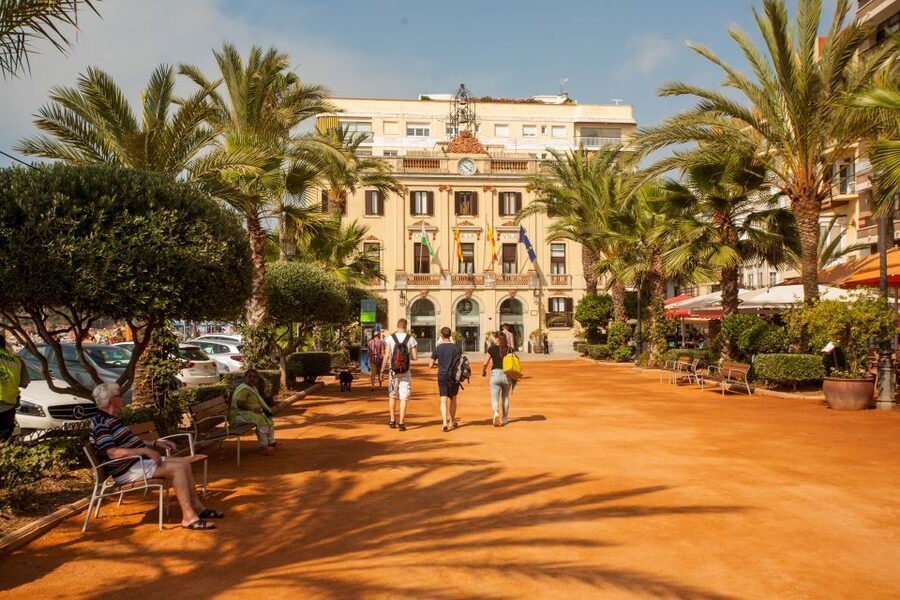 From Barcelona: Costa Brava Day Tour with Boat Trip - Who should book this Costa Brava day tour