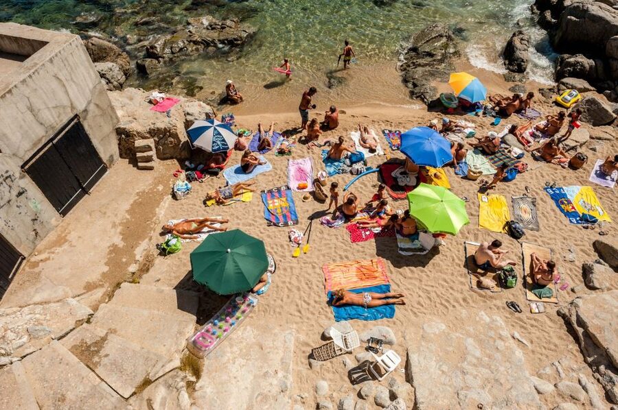 From Barcelona: Girona and Costa Brava Day Tour - Lunch at Calella Palafrugell: plan for food you actually want