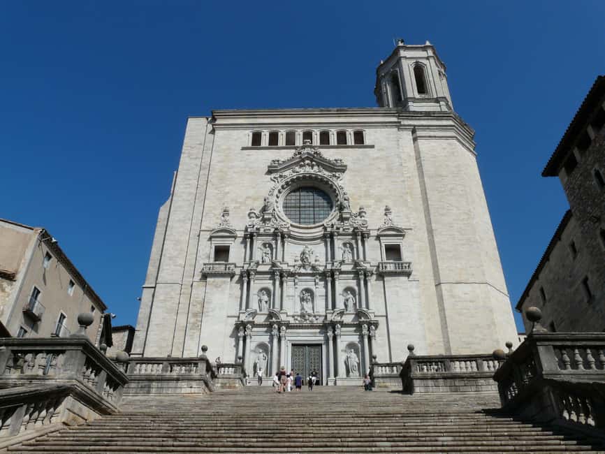 From Barcelona: Girona and Dalí Museum Small-group Day Tour - Getting From Barcelona to Girona: The Smooth Coach Start