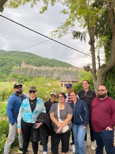 From Barcelona: Girona, Besalú & Castellfollit Day Trip - Castellfollit de la Roca: basalt cliffs, Sant Salvador, and real photo power