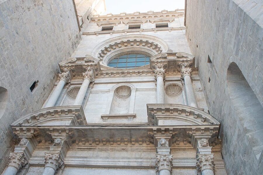 From Barcelona: Girona & Costa Brava Game of Thrones Tour - Girona and Game of Thrones: Why This Day Trip Works
