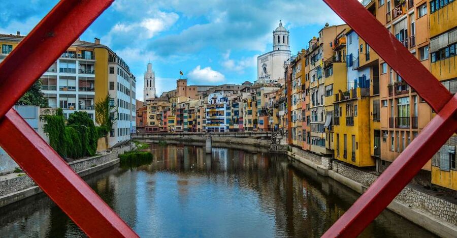 From Barcelona: Girona, Game of Thrones Tour - The guided walk: from San Félix to Peixateries bridge