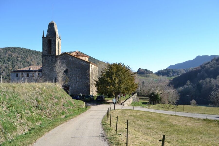 From Barcelona: Medieval Villages and Volcanic Hiking Tour - Key takeaways before you go