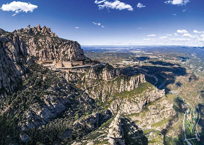 From Barcelona: Montserrat Full-Day Guided Tour - Going up: Aeri cable car or rack railway views
